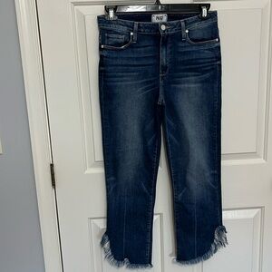 Women’s PAIGE hoxton straight ankle jeans. Size 30 cotton poly elastane. Frayed